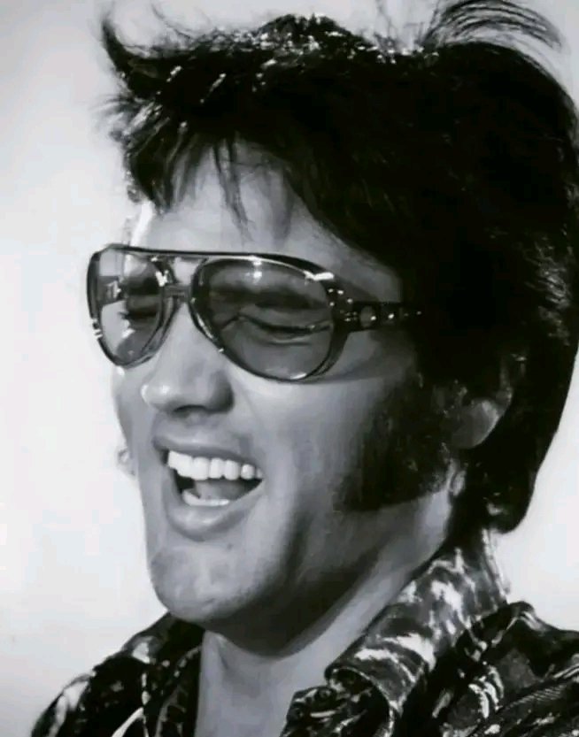 A Rare Glimpse of Elvis Presley Rehearsing at MGM Studios in 1970, Where the King of Rock ‘N’ Roll Let Loose, Had a Laugh, and Showed His Human Side