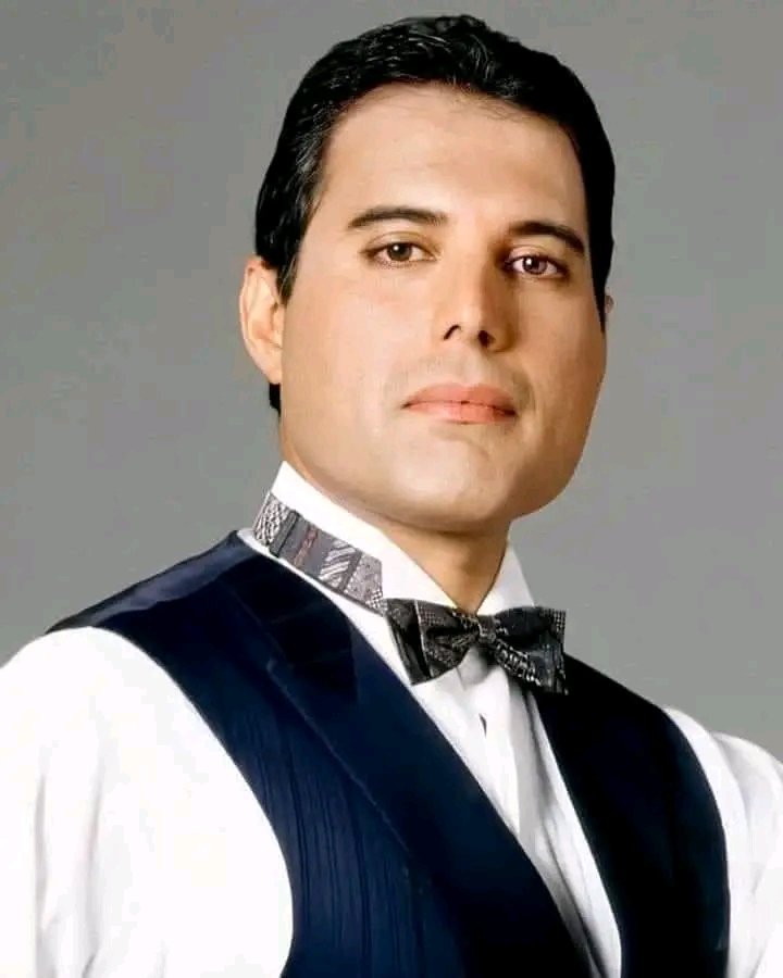“I’m Just an Old Tart”: Freddie Mercury in His Own Words, Humble, Hilarious, and Utterly Unmatched Even in the Face of Legend