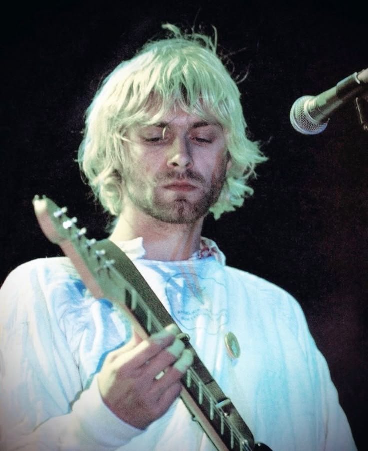 What does Kurt Cobain’s art tell us about his songwriting?