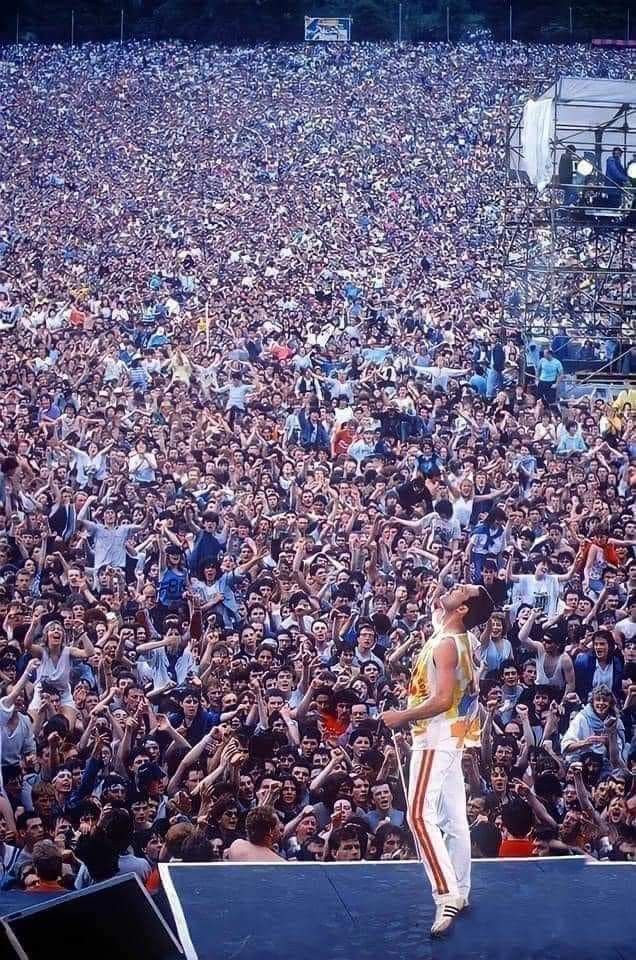 Fame Without Fulfillment: The Bittersweet Truth Behind Freddie Mercury’s Global Stardom and Deep Loneliness